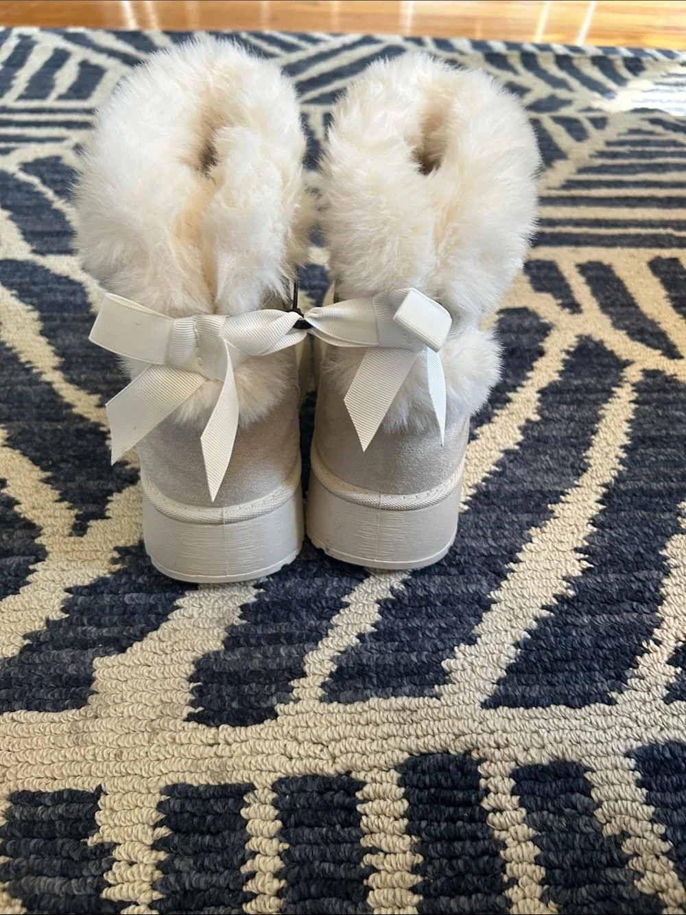 Women's Cream Faux Fur Cuff Winter Boots - Picture 3 of 4